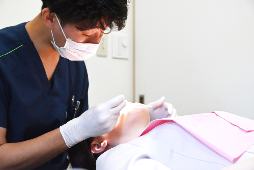 ホワイトニング施術風景